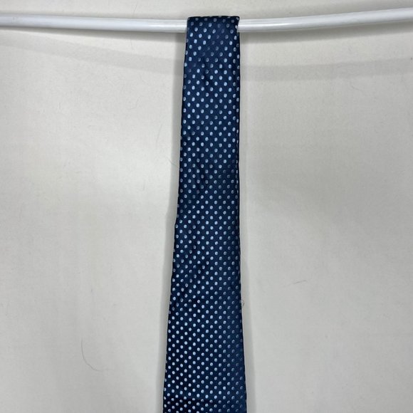 W.H. Belk Men’s Necktie 3 ½” 100% Silk Navy Blue w/ Light Blue Dots Tie - Picture 4 of 11